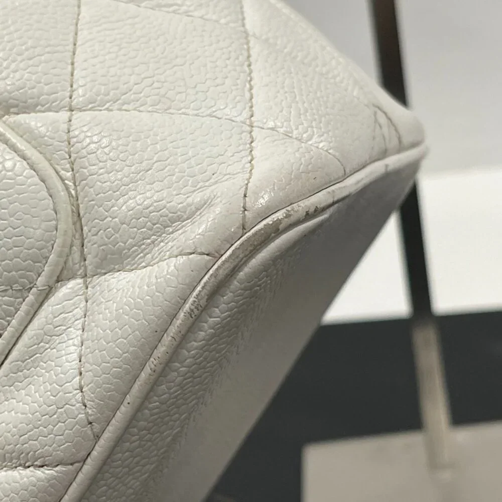 Chanel White Medallion Tote Gold Hardware (JB1027) - Picture 7 of 14